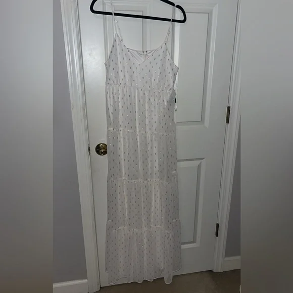 express white and gold dress Hire Jacquemus main image 0